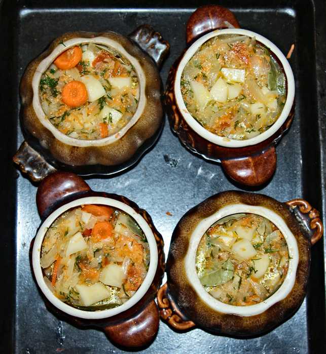 Картошка с курицей и грибами в горшочках пошаговый рецепт