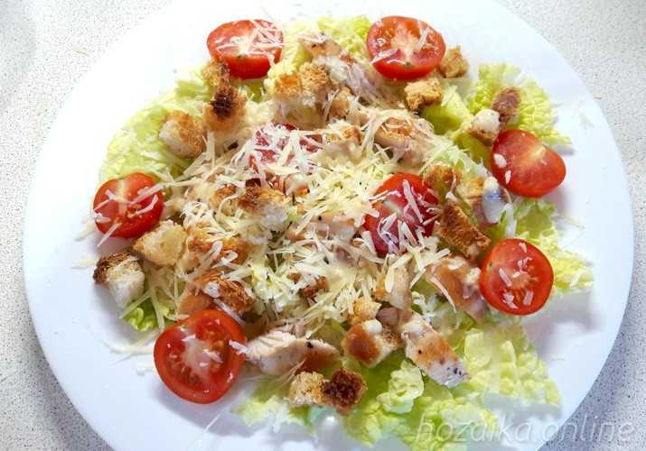 Салат цезарь с курицей - классические простые рецепты в домашних условиях