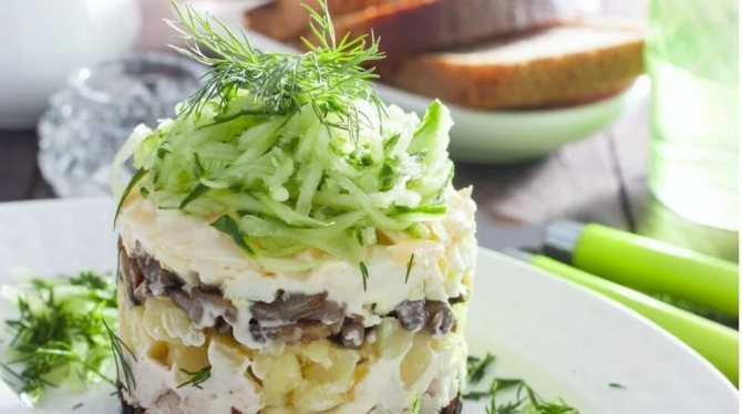 Салат обжорка — 8 разных классических рецептов