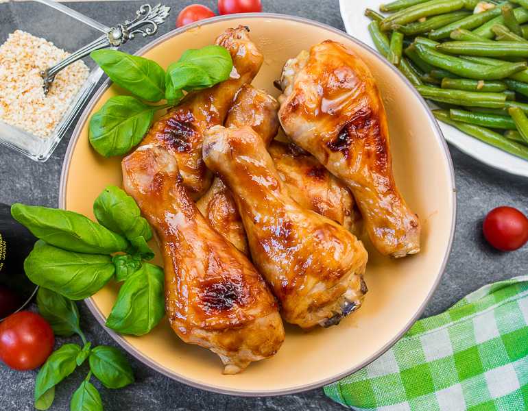 Куриные крылышки с чесноком, жаренные на сковороде – рецепт с фото