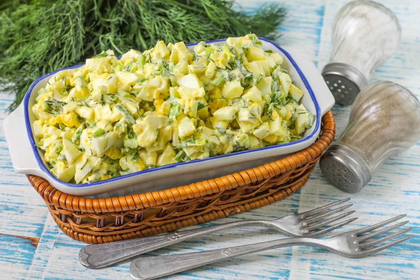Рецепты салатов из репчатого лука (21 удивительно простой рецепт лукового салата с уксусом и майонезом) — самый смак