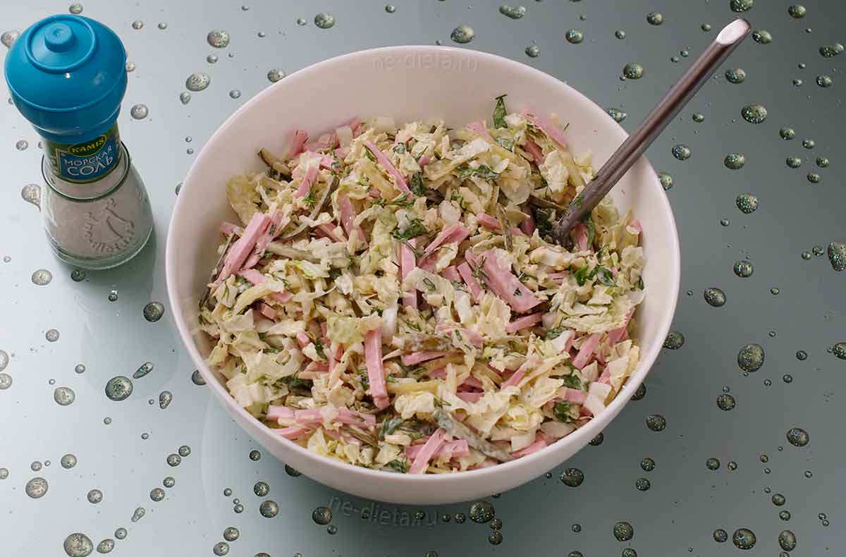 Салат с огурцом и колбасой - 10 рецептов с сыром, яйцами, кукурузой