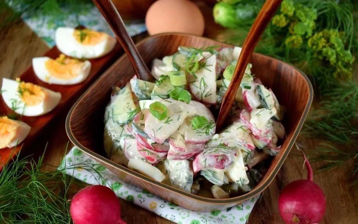 Салат из пекинской капусты с огурцом: рецепты с фото пошагово
