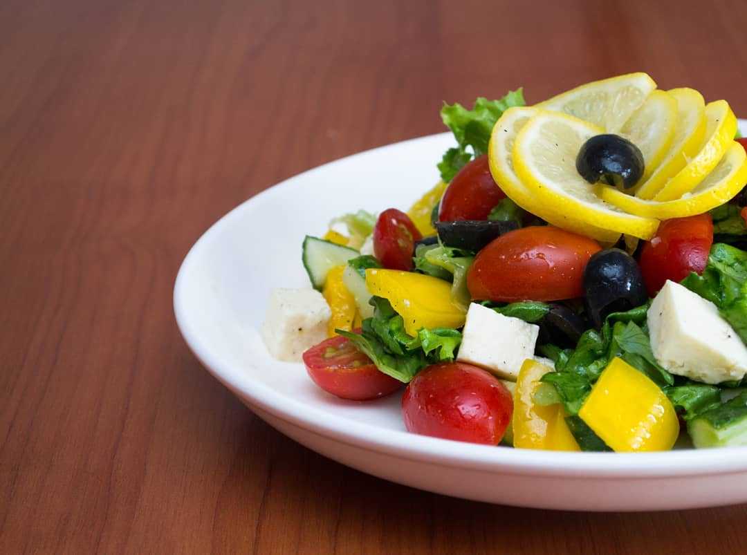 Салат из свеклы с рукколой и брынзой - вкусные рецепты от receptpizza.ru