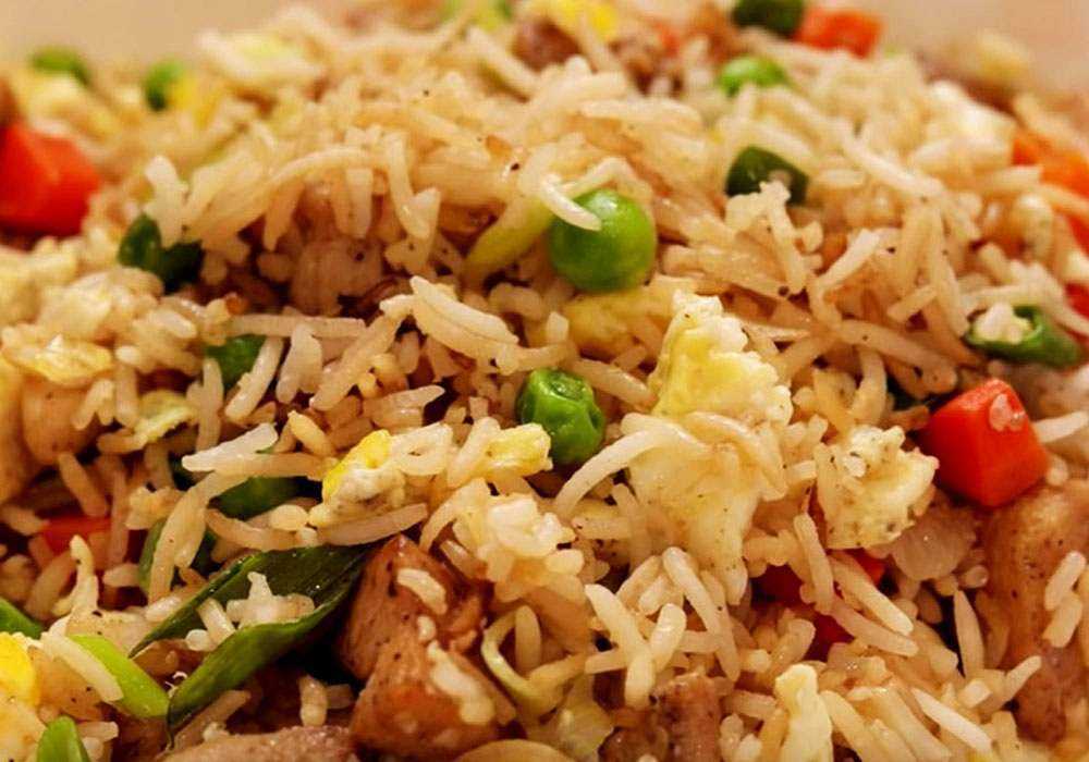 Рис с курицей на сковороде: как вкусно приготовить, рецепт с фото пошагово (+отзывы)