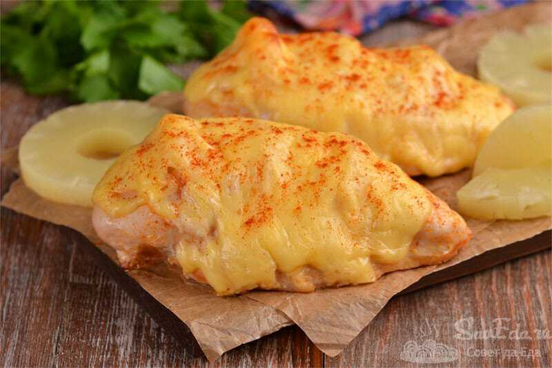 Курица с ананасами в духовке - 8 рецептов с сыром, картошкой с пошаговыми фото