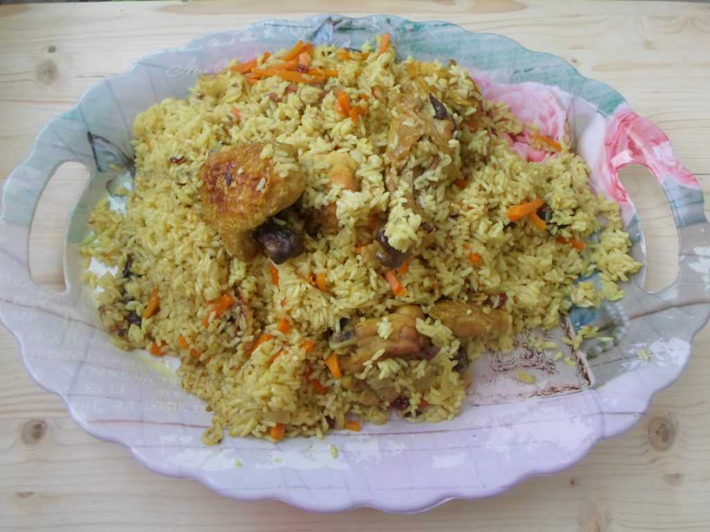 Плов с курицей на сковороде, блюдо по-узбекски пошагово