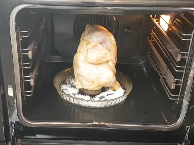 Курица в духовке с банкой