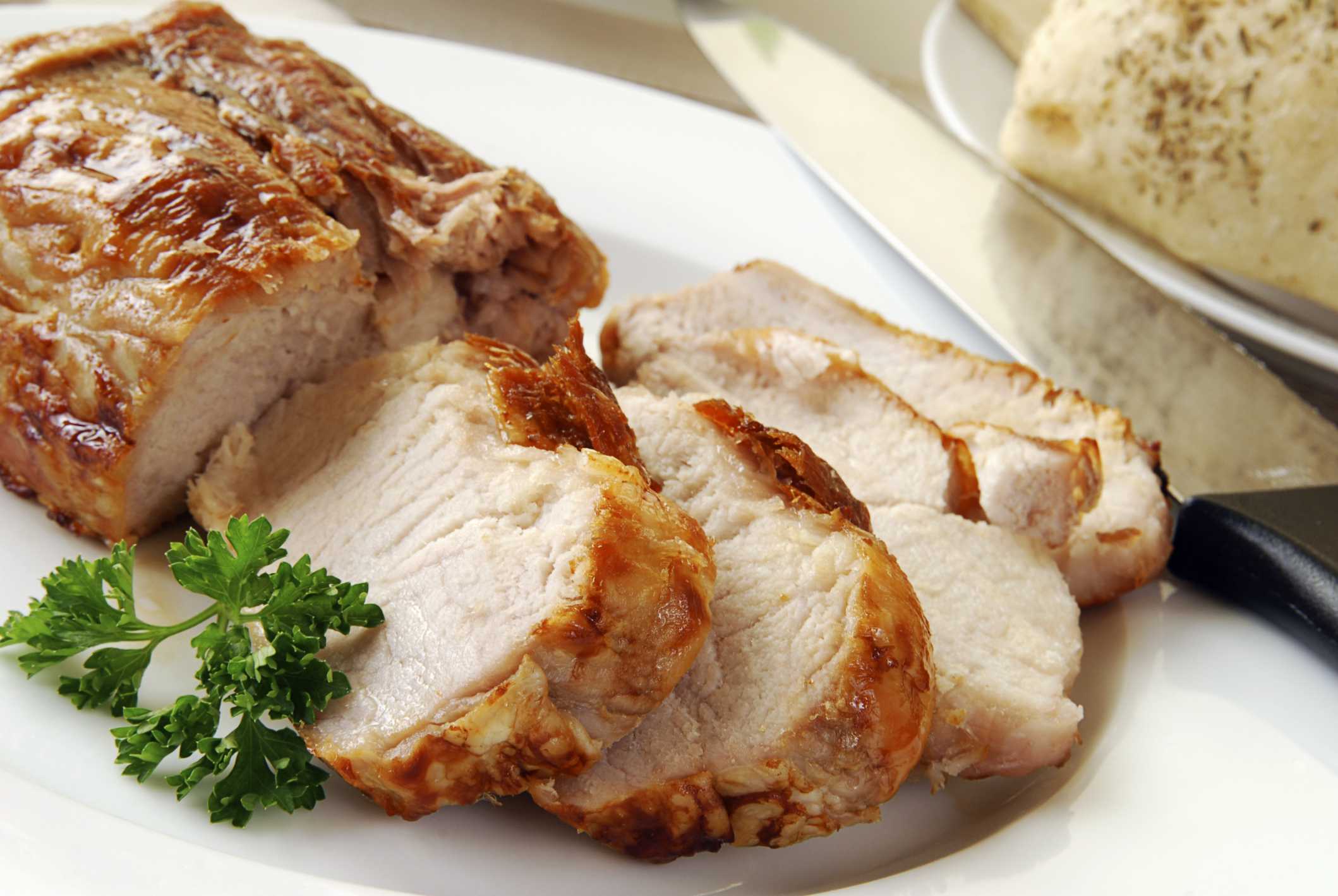 Описание свиной корейки с фото, показатель ее калорийности, а также перечень рецептов блюд с этим продуктом