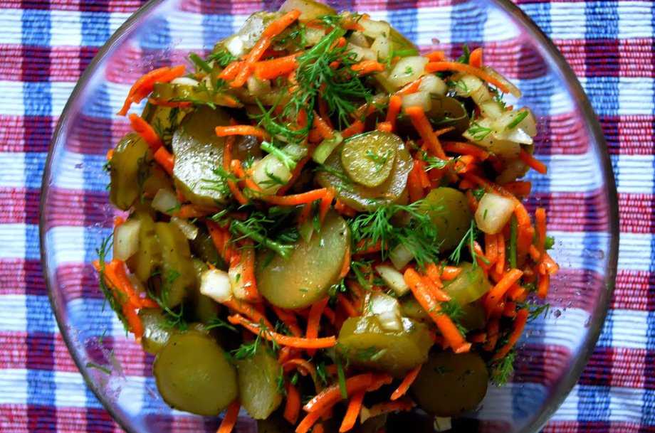8 классических рецептов салата с копченой курицей и корейской морковью: самые вкусные