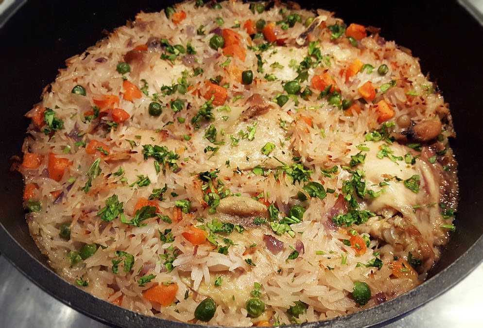 Рис с курицей в духовке: 5 фото-рецептов вкусного и простого блюда