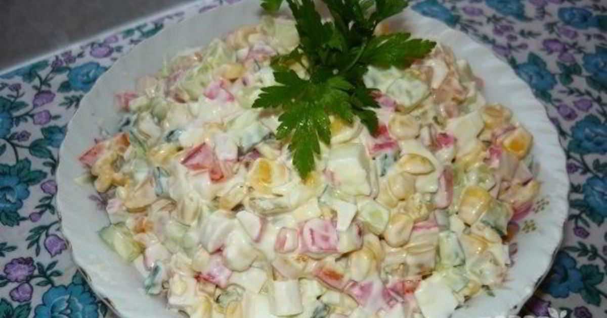 Крабовый салат с огурцом - 10 классических рецептов (фото)