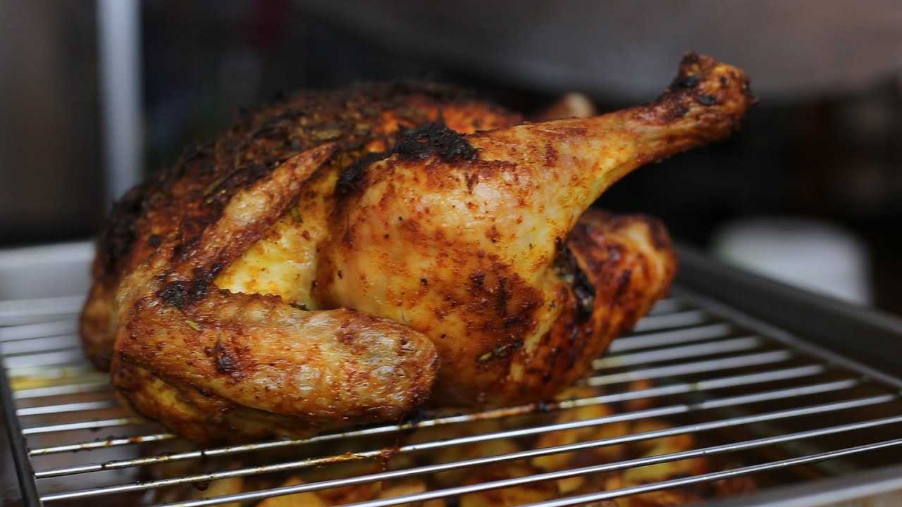 Очень вкусная курица в духовке с корочкой — 10 рецептов (плюс видео)