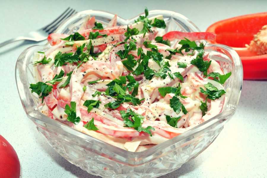20 легких салатов на каждый день или праздничный стол