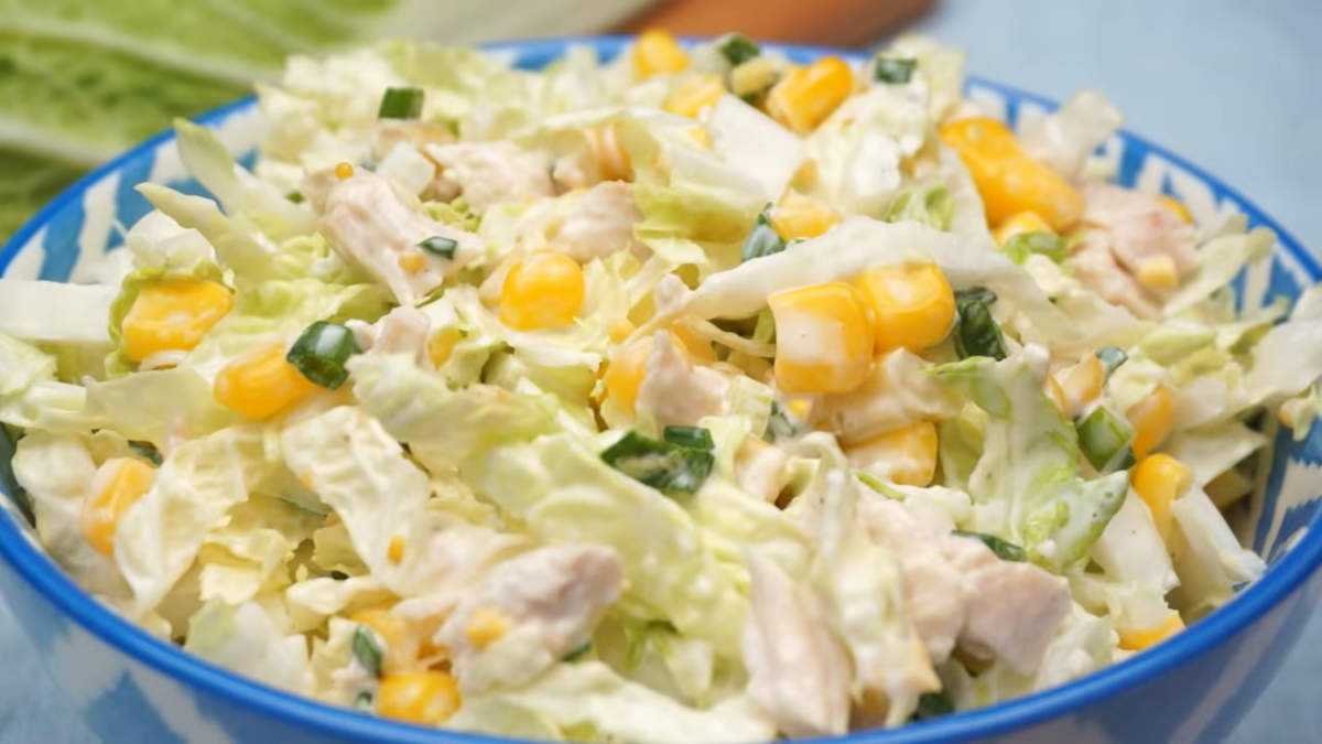 Салат из капусты с куриной грудкой, простые рецепты вкусного салата