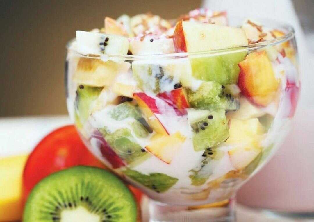 Фруктовый салат с йогуртом - 8 пошаговых рецептов, фото