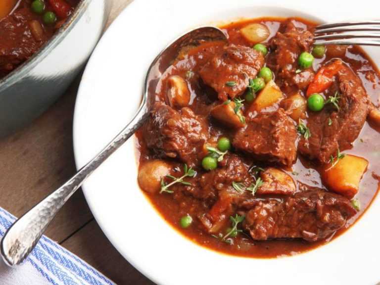 Рецепт азу с солеными огурцами в мультиварке | меню недели