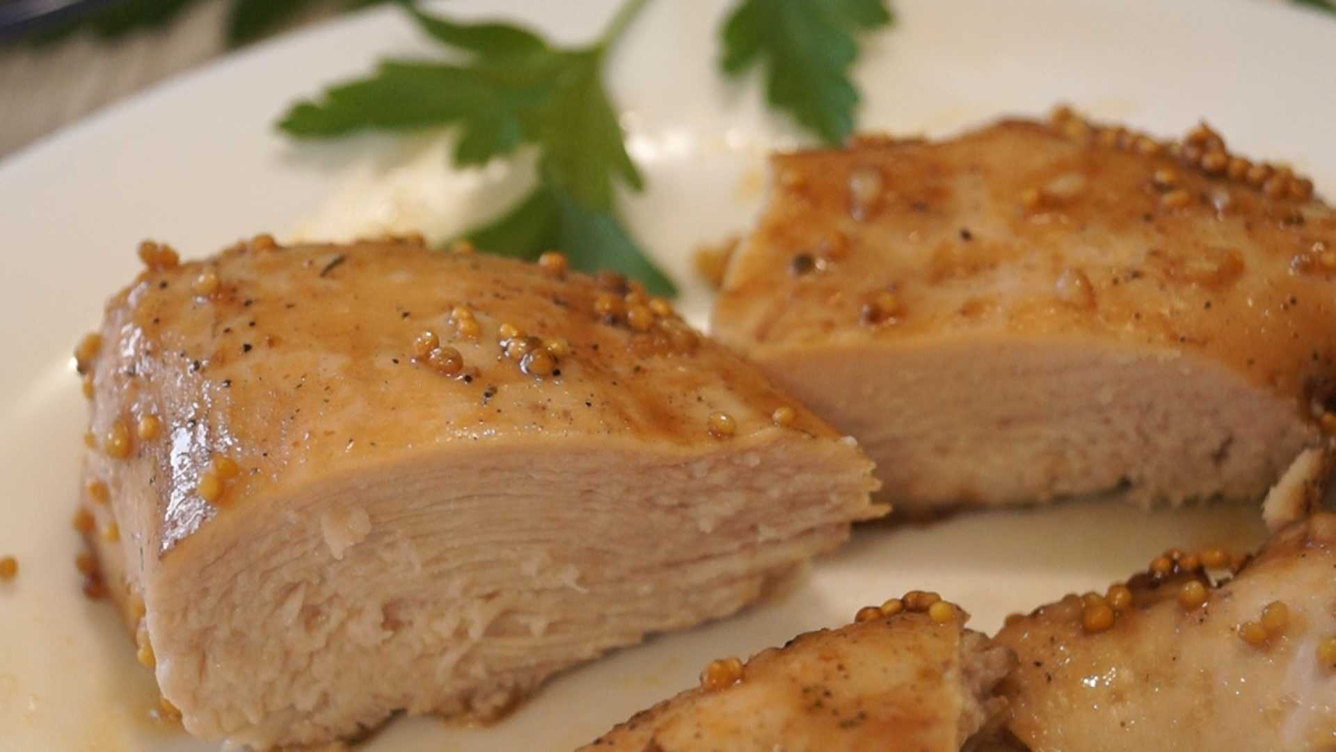 Куриная грудка — 9 рецептов на сковороде