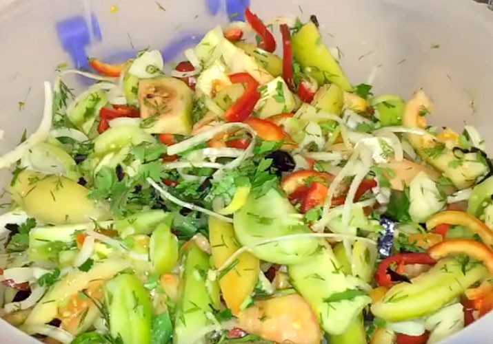 Салат с крабовыми палочками и помидорами: очень вкусные рецепты