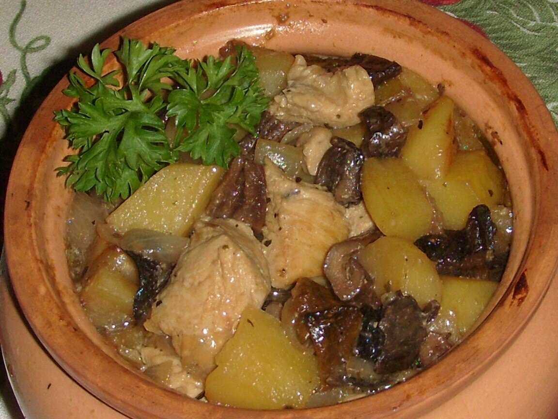 Жульен с курицей и грибами в духовке - 10 рецептов с фото пошагово: классический со сливками, картошкой, сметаной, сыром, на противне, в горшочках
