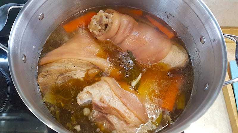Свиная рулька запечённая в духовке — лучшие домашние рецепты