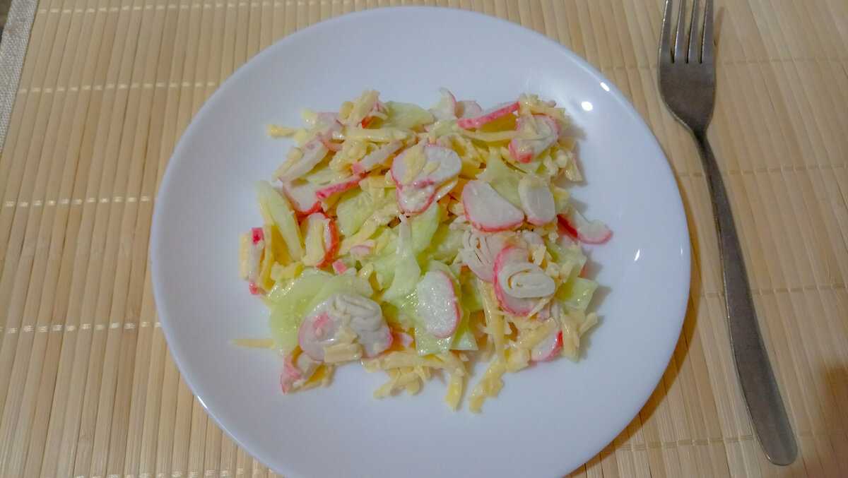 Крабовый салат с рисом и кукурузой - 8 лучших рецептов