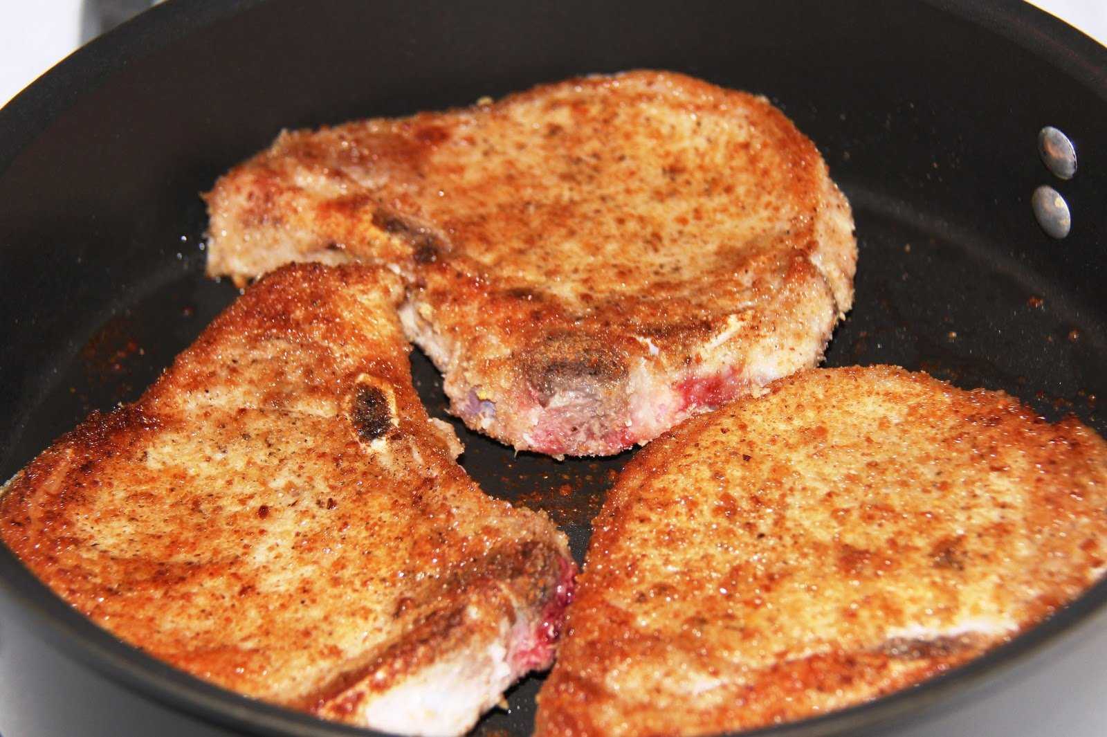 Жареная говядина на сковороде с луком – рецепт мягкого и вкусного мяса в соевом соусе