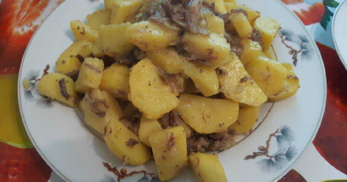 Жареная картошка с мясом на сковороде — вкусные и простые рецепты приготовления