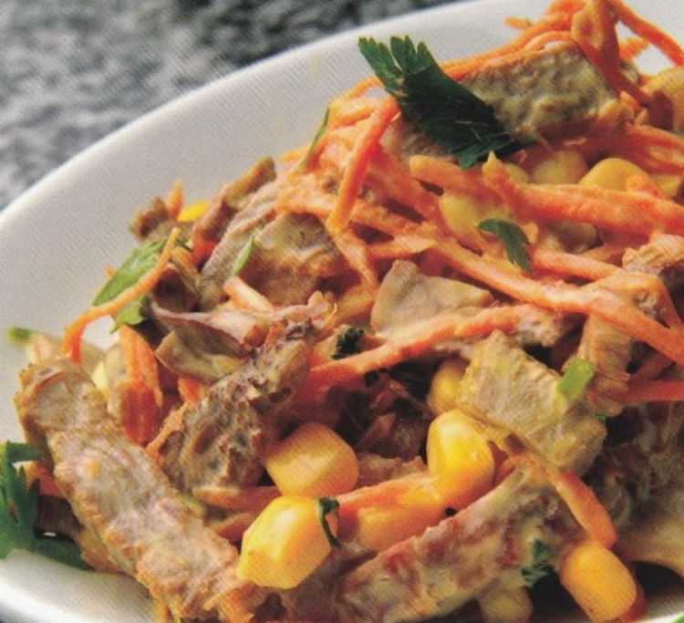 Четыре рецепта салата «обжорка»: с говядиной, с печенью, с курицей и с колбасой