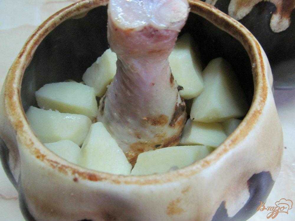 Курица в горшочках - 7 рецептов, как приготовить в духовке, с картошкой, грибами