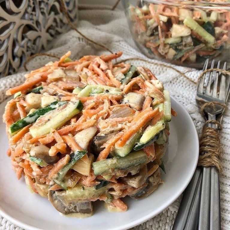 Салат из курицы с грибами и корейской морковью — рецепты очень вкусного салата с курицей