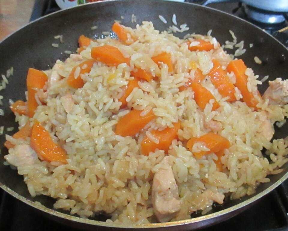 Плов по-узбекски с курицей в казане с рассыпчатым рисом — 2 вкусных рецепта с фото и видео