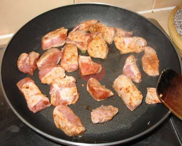 Как вкусно замариновать мясо для запекания в духовке