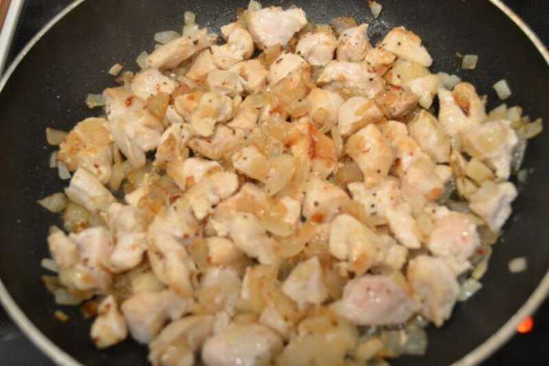 Как вкусно приготовить куриную грудку на сковороде: диетические пп-рецепты