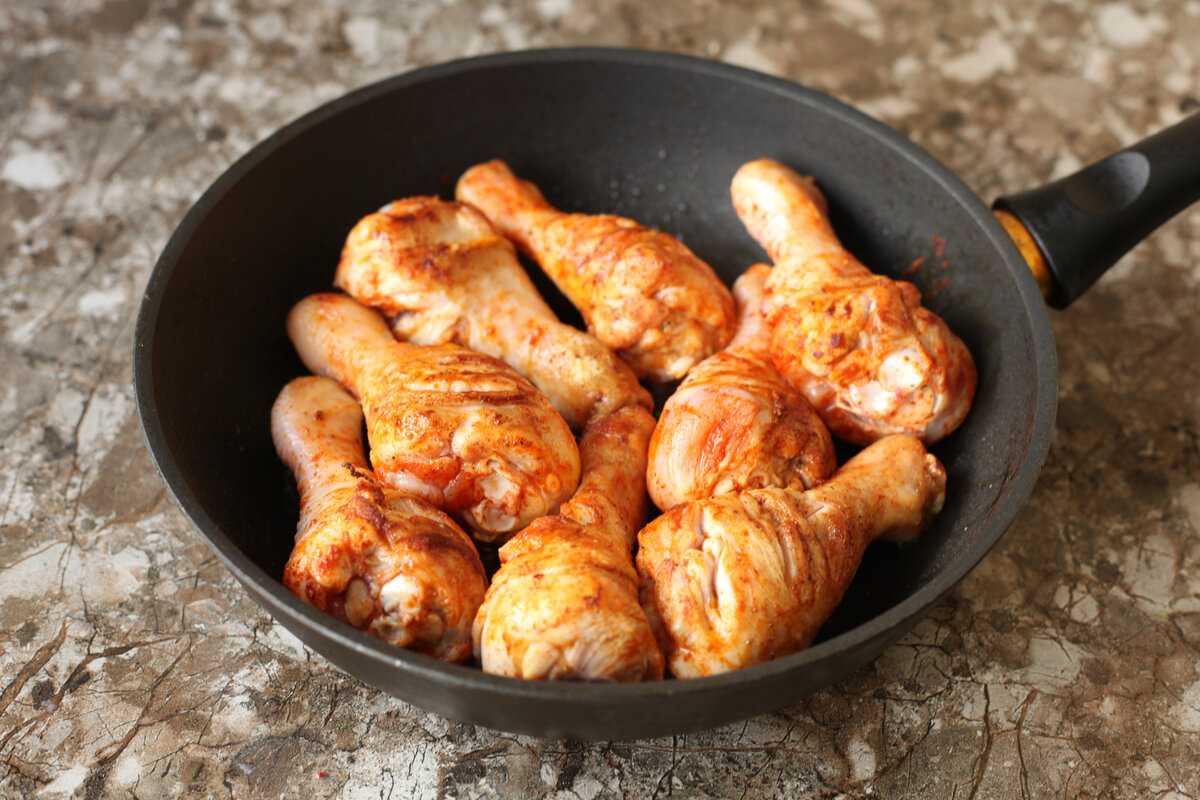 Куриные голени, ножки в духовке: лучшие рецепты. как вкусно запечь куриные голени, ножки в духовке с картошкой, грибами, гречкой, рисом, сыром, овощами, макаронами, чесноком, хрустящей корочкой, в соу