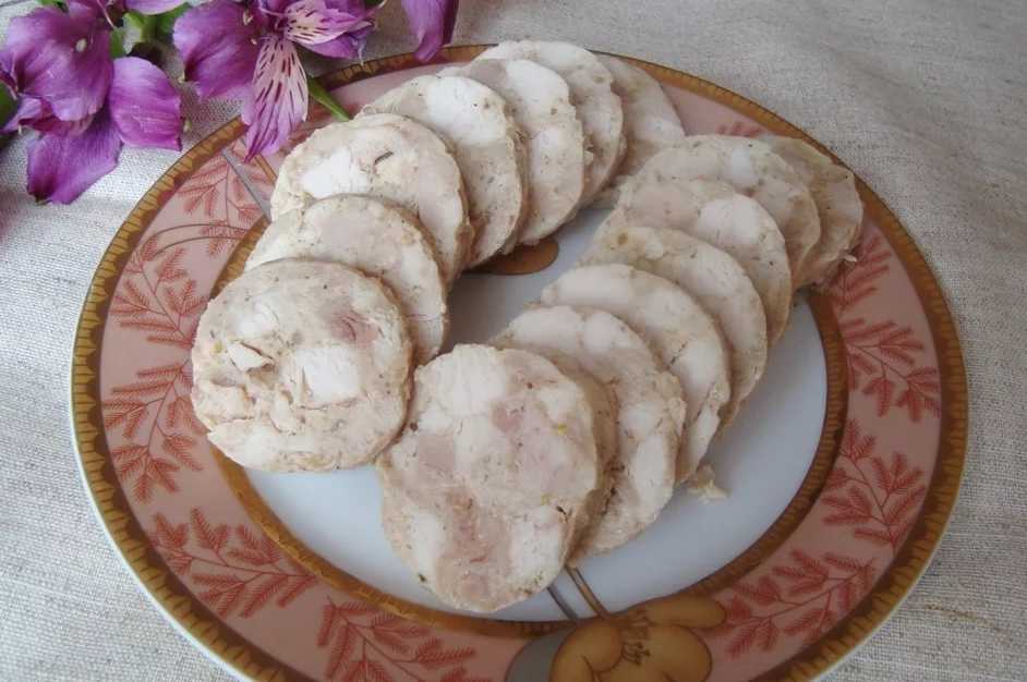 Колбаса из курицы — 10 рецептов в домашних условиях