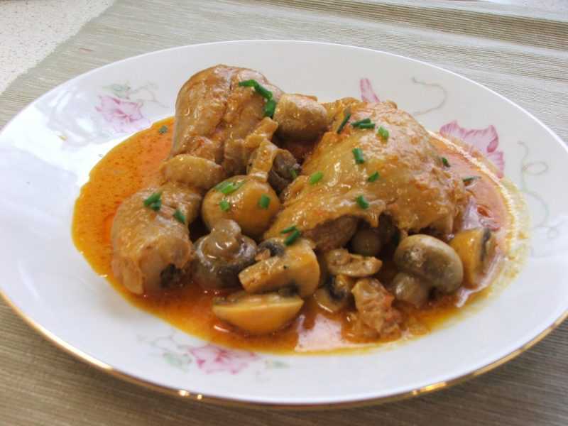 Куриные рулетики с грибами. 5 вкусных рецепта для всех любителей мяса
