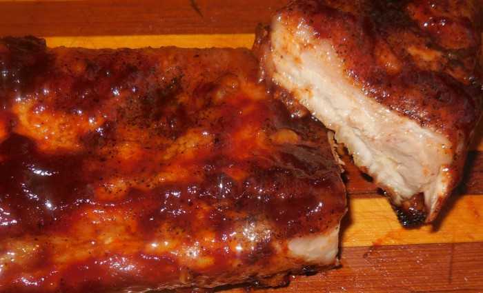 Как замариновать свиные ребрышки для духовки: 6 удачных рецептов с фото