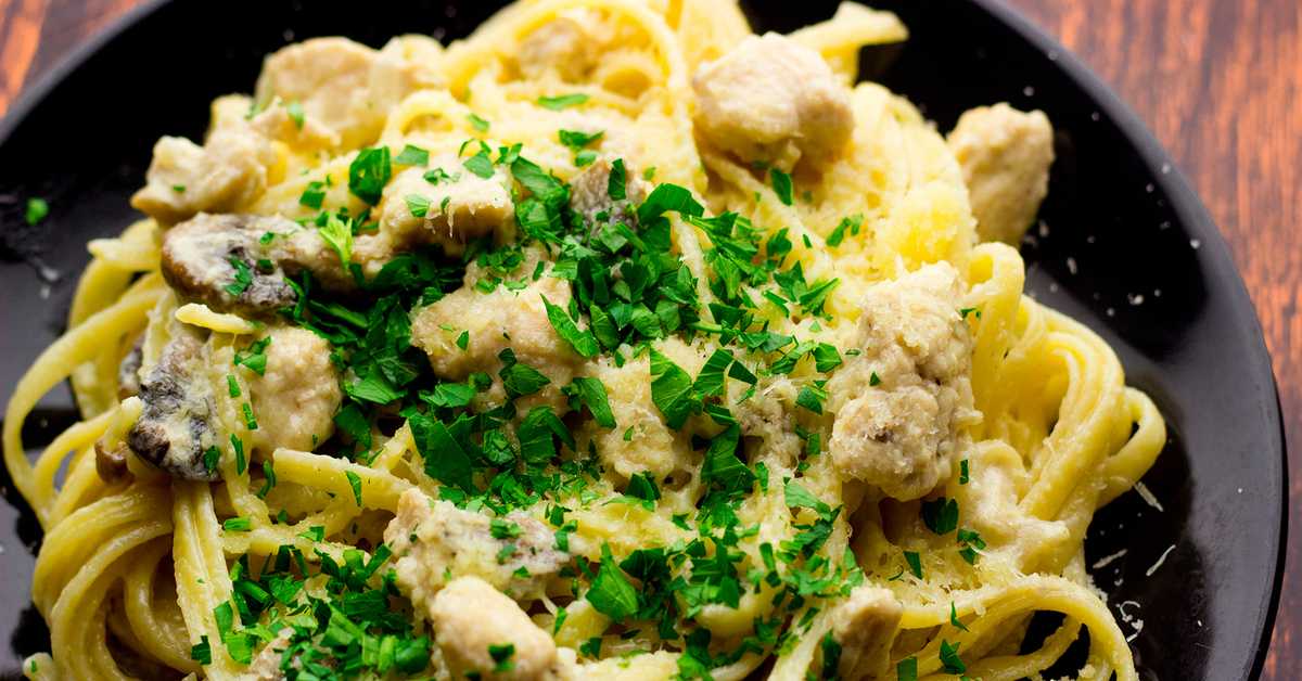 Паста с курицей и грибами в сливочном соусе: пошаговые рецепты пригтовления с фото и видео