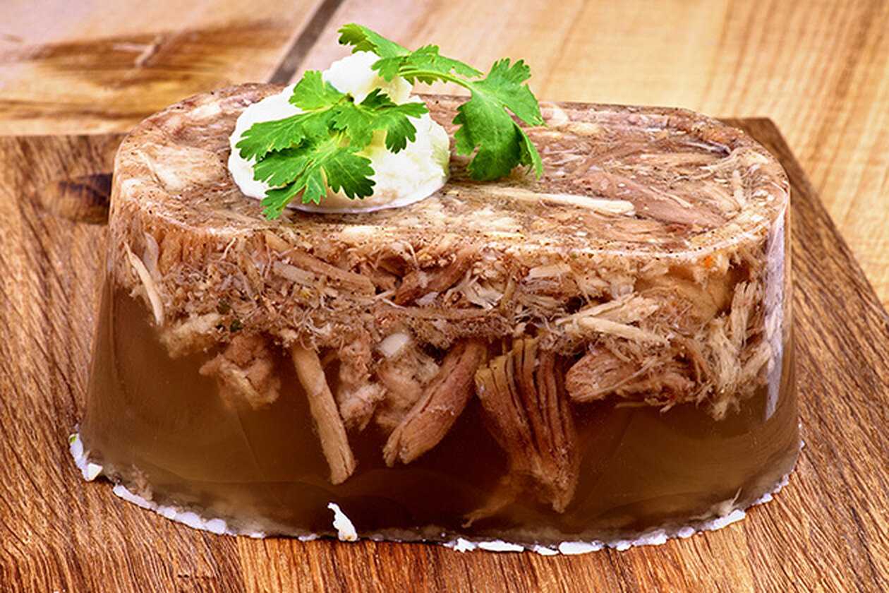 Холодец из свиных ножек — вкусные рецепты домашнего приготовления