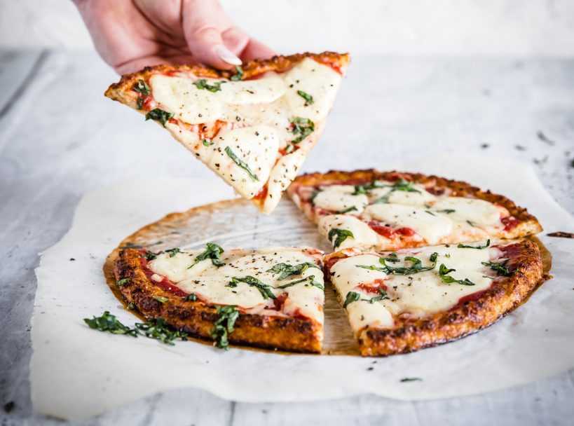 Пицца с основой из цветной капусты вместо теста: пошаговые рецепты