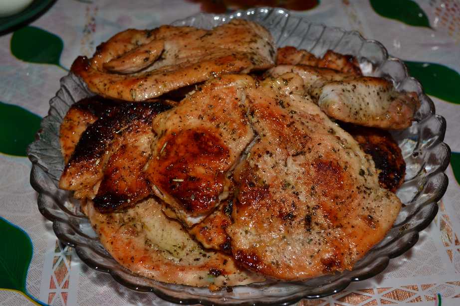 Рецепт отбивных из свинины в духовке с помидорами и сыром: пошагово с фото, видео