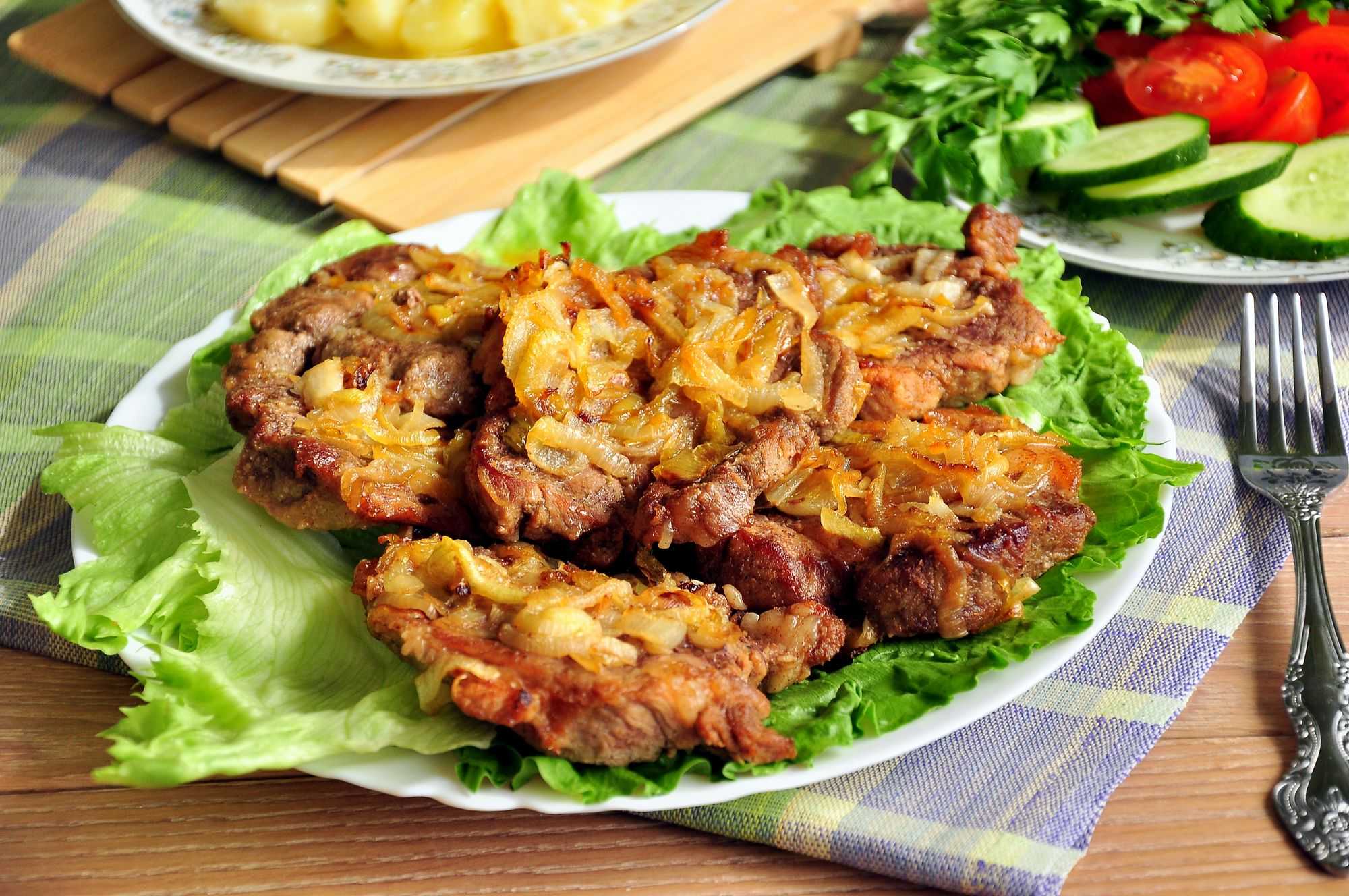 Жаркое по-домашнему из свинины с картошкой — 7 рецептов приготовления