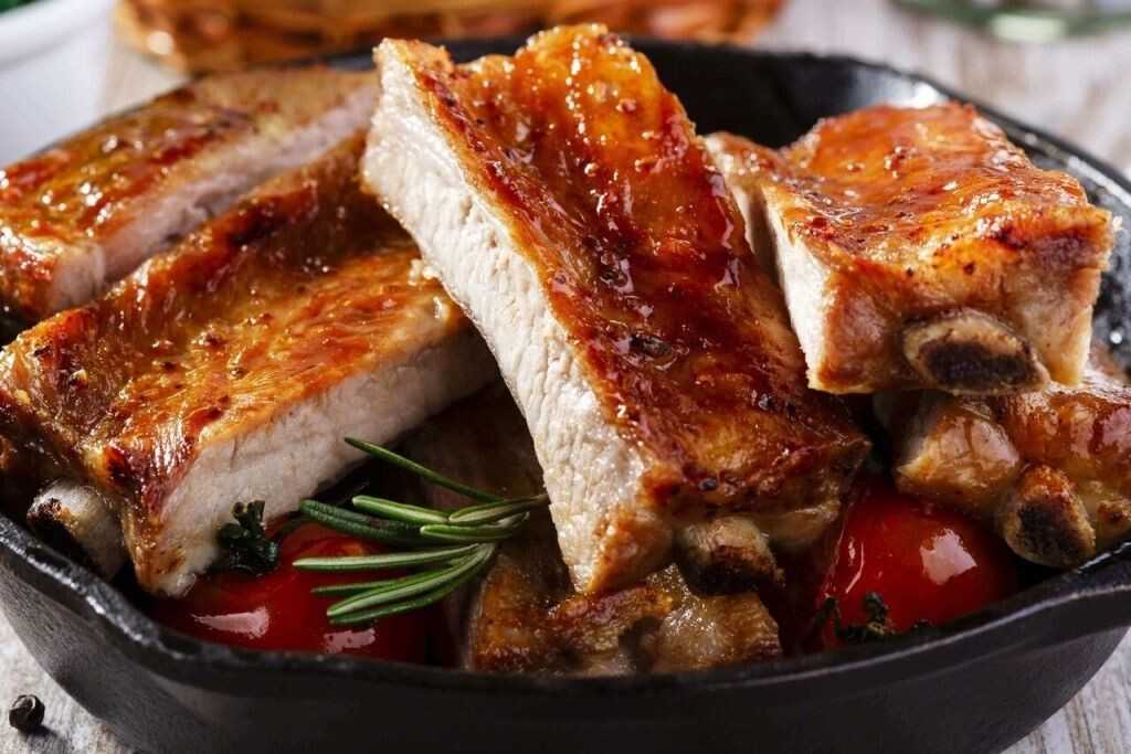 Свиные ребрышки с картошкой в духовке – 8 вкусных рецептов приготовления с пошаговыми фото
