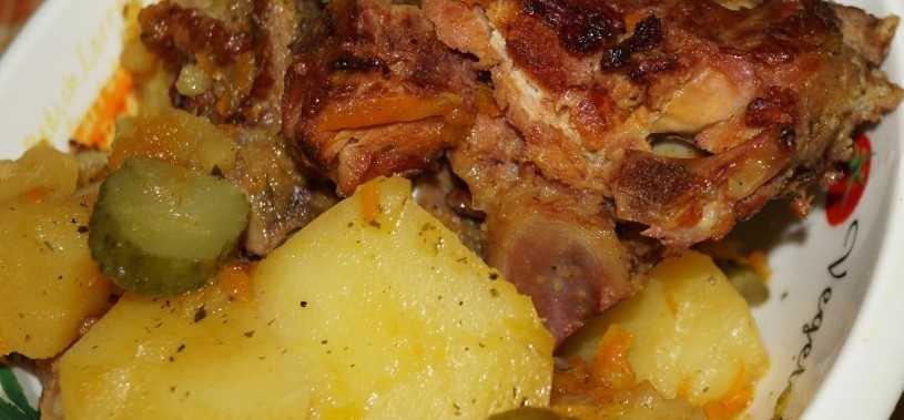Свиные рёбрышки тушёные с картошкой: 3 рецепта приготовления