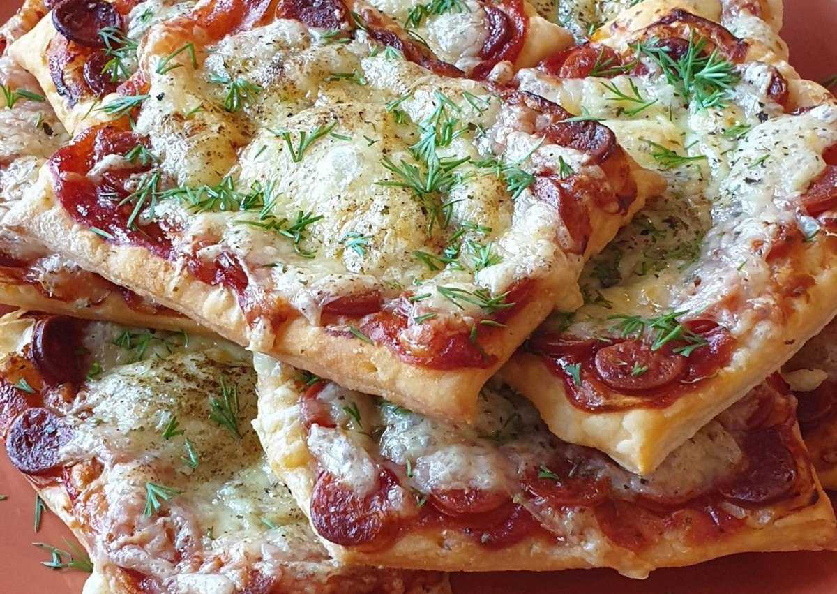 бездрожжевая пицца в духовке с колбасой и сыром фото 23