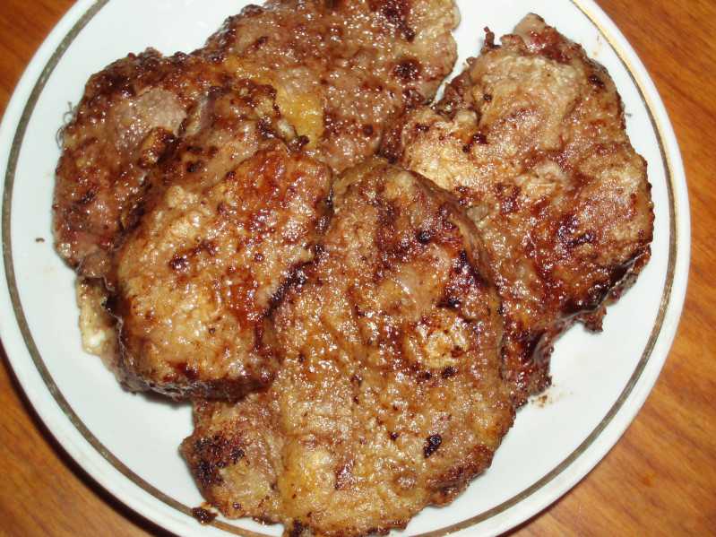 Отбивные из свинины в духовке — 8 простых рецептов мягких и сочных свиных отбивных