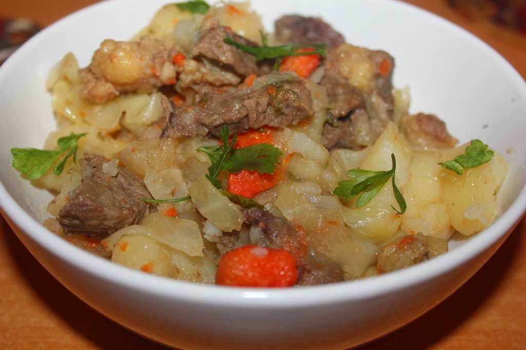 Рагу из свинины с картошкой – ароматные традиции. как правильно приготовить сытное и вкусное рагу из свинины с картошкой