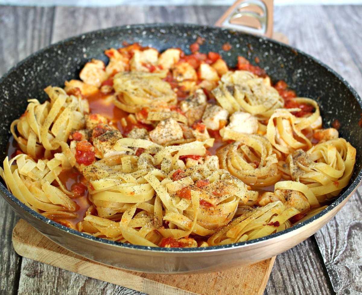 Спагетти с курицей – 8 кулинарных рецептов