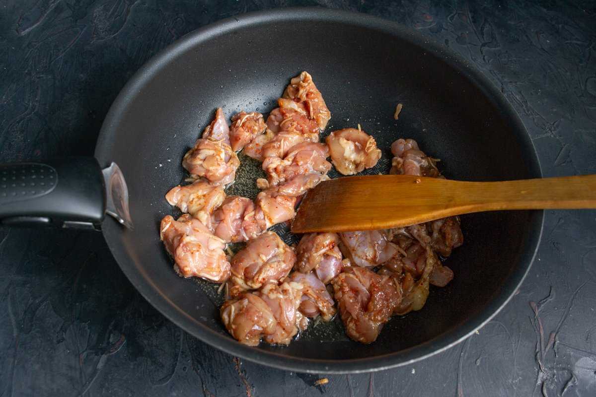 Тушеная капуста с курицей: рецепт пошаговый с фото | меню недели